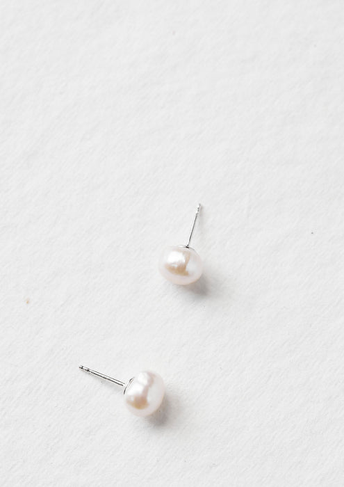 Manon Studs