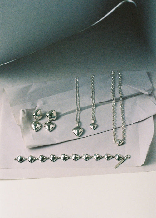 Liu Magnetic Lock Necklace